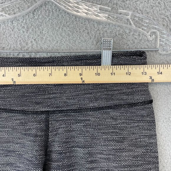 Lululemon Women Cropped Legging Size 6 yoga workout - Picture 4 of 9